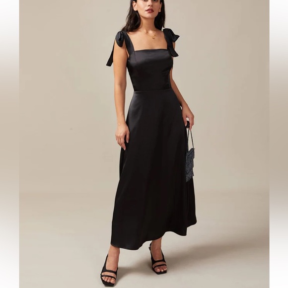 RIHOAS Dresses & Skirts - Rihoas  Black Tie Strap Satin Maxi Dress